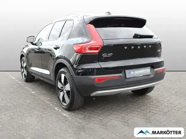Gebraucht Volvo XC40 Momentum 190 PS (139 kW) 2018 Stone) / solid (schwarz SUV