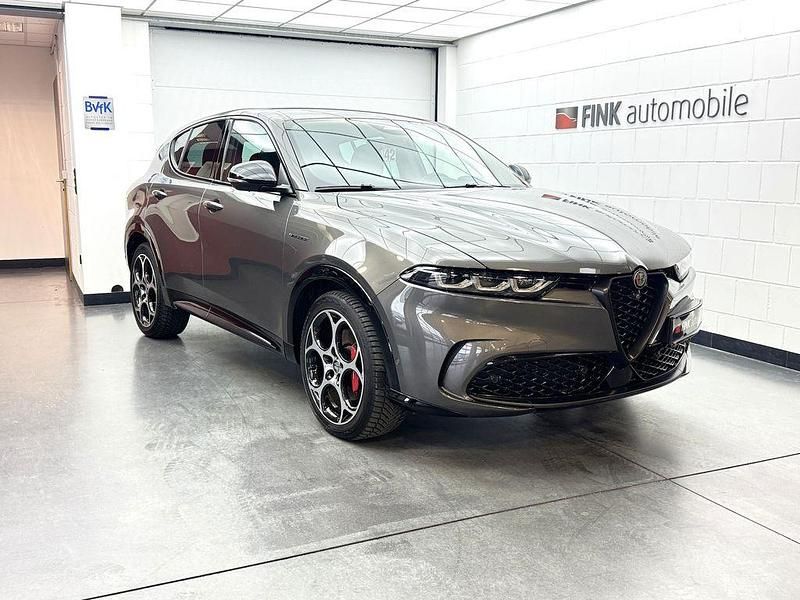 Grau Gebraucht 2024 Alfa Romeo Tonale Veloce SUV | 26.890 € (Superpreis) - Bild 1/2