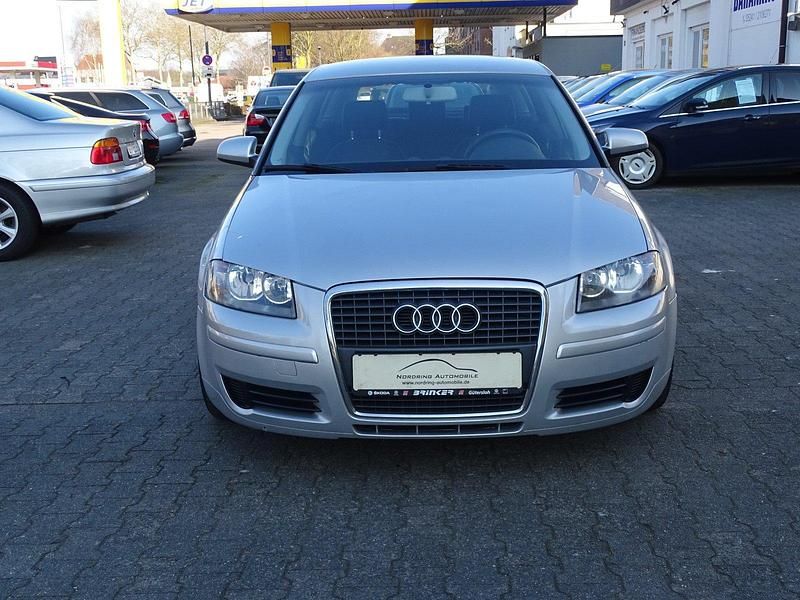 Gebraucht Audi A3 Attraction 116 PS (85 kW) 2006 Silber Kleinwagen