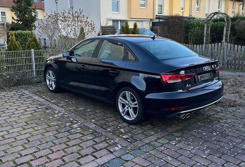 Gebraucht Audi A3 Sport 150 PS (110 kW) 2019 Schwarz Limousine