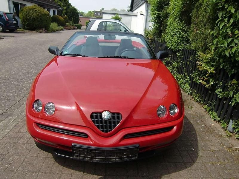 Gebraucht Alfa Romeo Spider 150 PS (110 kW) 1997 Rot Cabrio