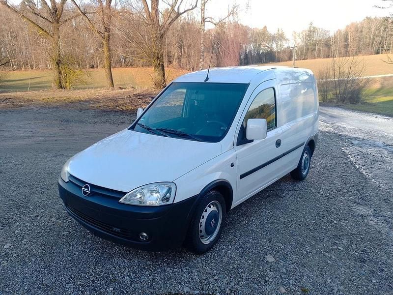 Gebraucht Opel Combo 75 PS (55 kW) 2011 Weiß Van / Kleinbus
