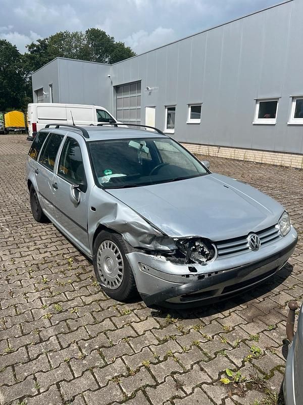 Grau Gebraucht 2005 VW Golf IV Kombi | 300 € - Bild 1/2