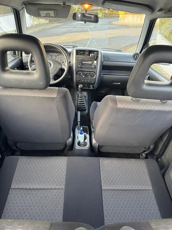 Gebraucht Suzuki Jimny 86 PS (63 kW) 2007 Silber SUV