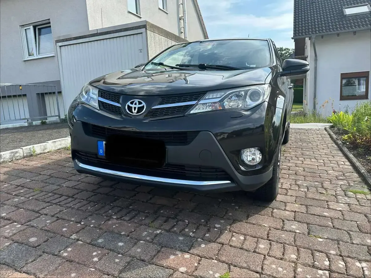 Gebraucht Toyota RAV4 Executive 150 PS (110 kW) 2015 Braun SUV