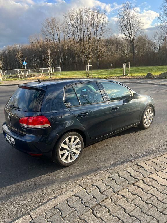 Gebraucht VW Golf VI Style 105 PS (77 kW) 2011 Blau Kleinwagen