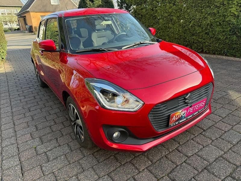 Gebraucht Suzuki Swift Comfort 111 PS (81 kW) 2017 Rot Kleinwagen