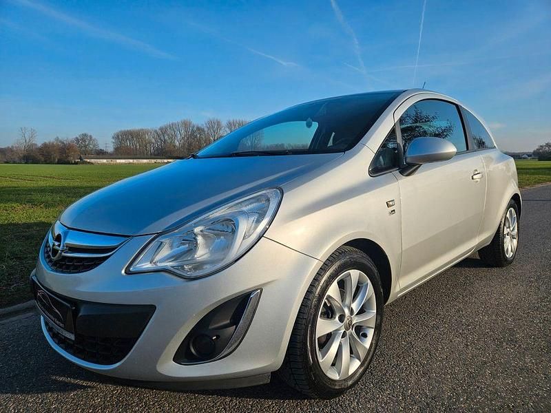 Gebraucht Opel Corsa 69 PS (50 kW) 2012 Silber Kleinwagen