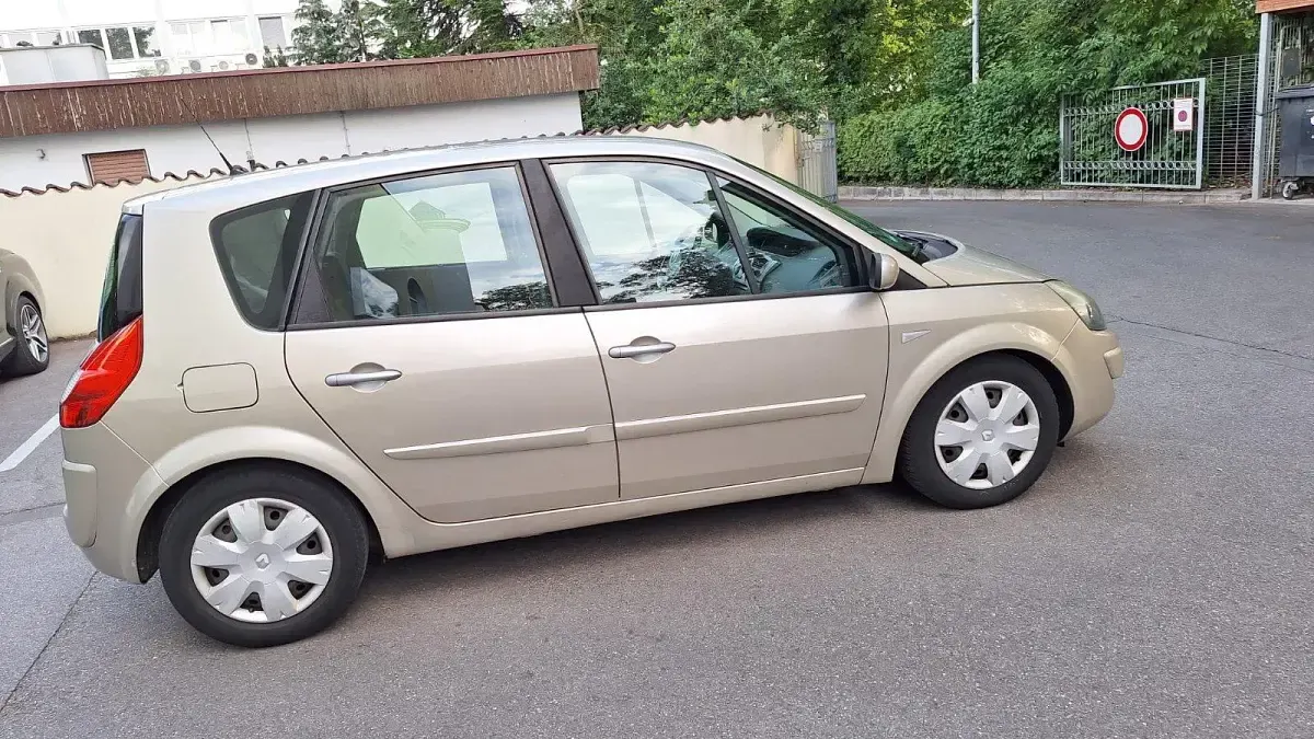 Gebraucht Renault Mégane 130 PS (95 kW) 2008 Braun Van / Kleinbus