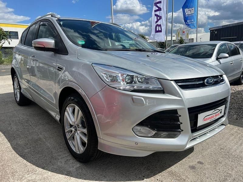 Silber Gebraucht 2016 Ford Kuga Individual SUV | 12.899 € (Fairer Preis) - Bild 1/4