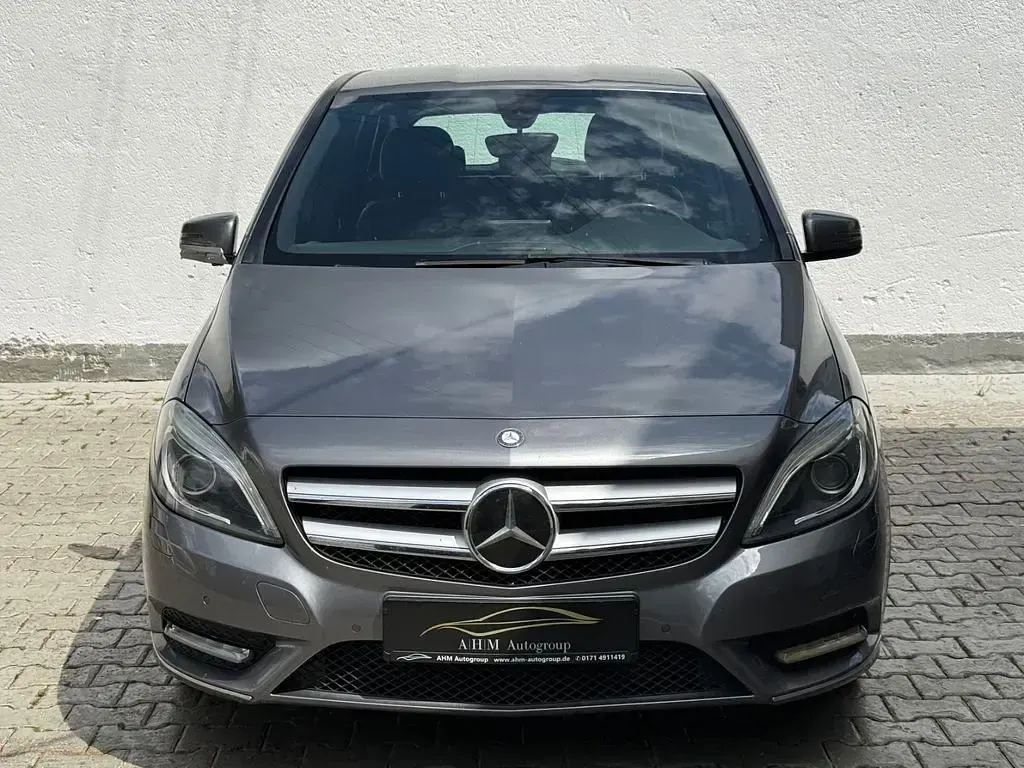 Gebraucht Mercedes B200 156 PS (114 kW) 2011 Grau Kleinwagen