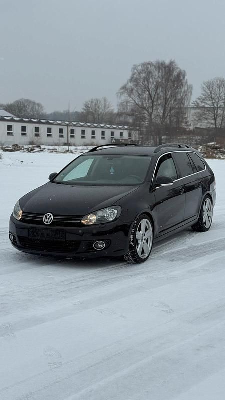 Gebraucht VW Golf VI 140 PS (102 kW) 2011 Schwarz Kleinwagen