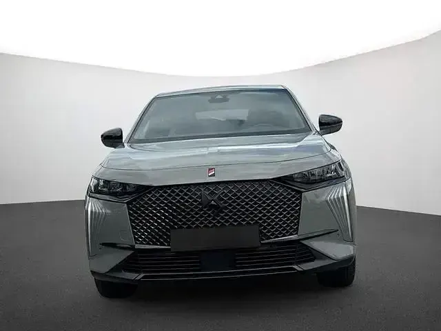 Gebraucht DS Automobiles DS7 Crossback Performance 131 PS (96 kW) 2024 Grau SUV