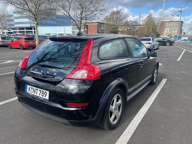 Gebraucht Volvo C30 114 PS (83 kW) 2012 Schwarz Kleinwagen