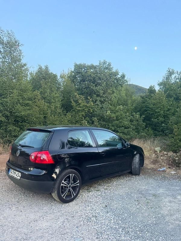 Second-hand VW Golf 105 CP (77 kW) 2007 Negru Coupe