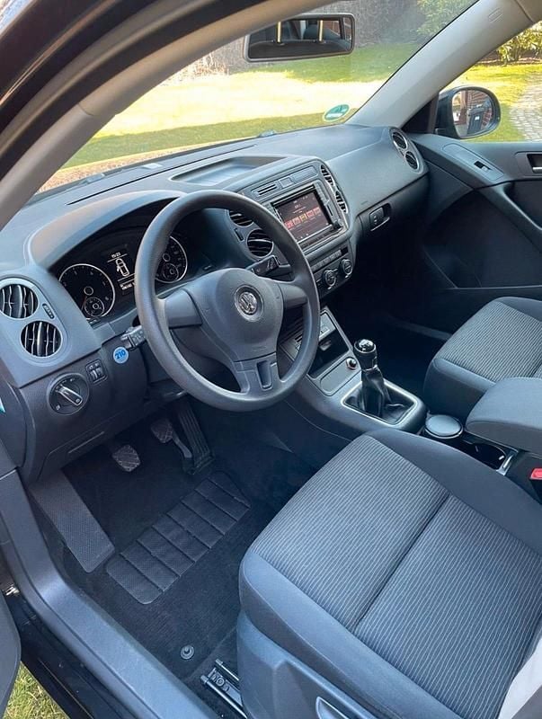 Gebraucht VW Tiguan 110 PS (80 kW) 2015 Schwarz SUV