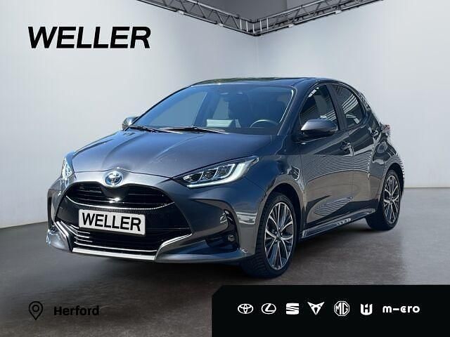 Grau Gebraucht 2022 Toyota Yaris Hybrid Team Kleinwagen | 18.749 € (Guter Preis) - Bild 1/3