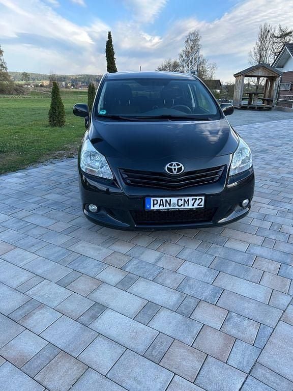 Gebraucht Toyota Verso Multidrive S 147 PS (108 kW) 2011 Schwarz Van / Kleinbus