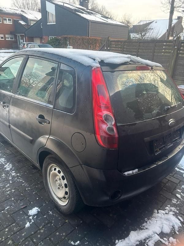 Schwarz Gebraucht 2005 Ford Fiesta Kleinwagen | 350 € (Superpreis) - Bild 1/4