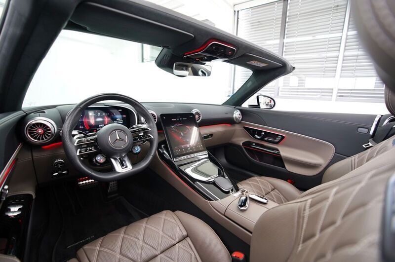 Weiß Gebraucht 2024 Mercedes SL43 AMG Premium Cabrio | 104.690 € (Fairer Preis) - Bild 1/4