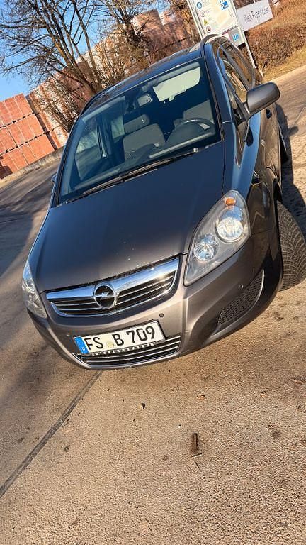 Gebraucht Opel Zafira Selection 116 PS (85 kW) 2011 Grau Van / Kleinbus