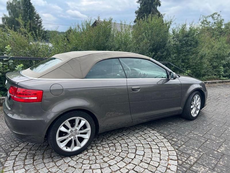 Gebraucht Audi Cabriolet 105 PS (77 kW) 2012 Braun Cabrio
