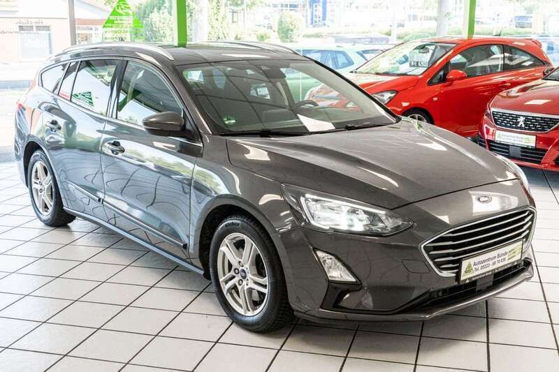 Grau Gebraucht 2020 Ford Focus Cool & Connect Kombi | 8.950 € (Teuer) - Bild 1/4