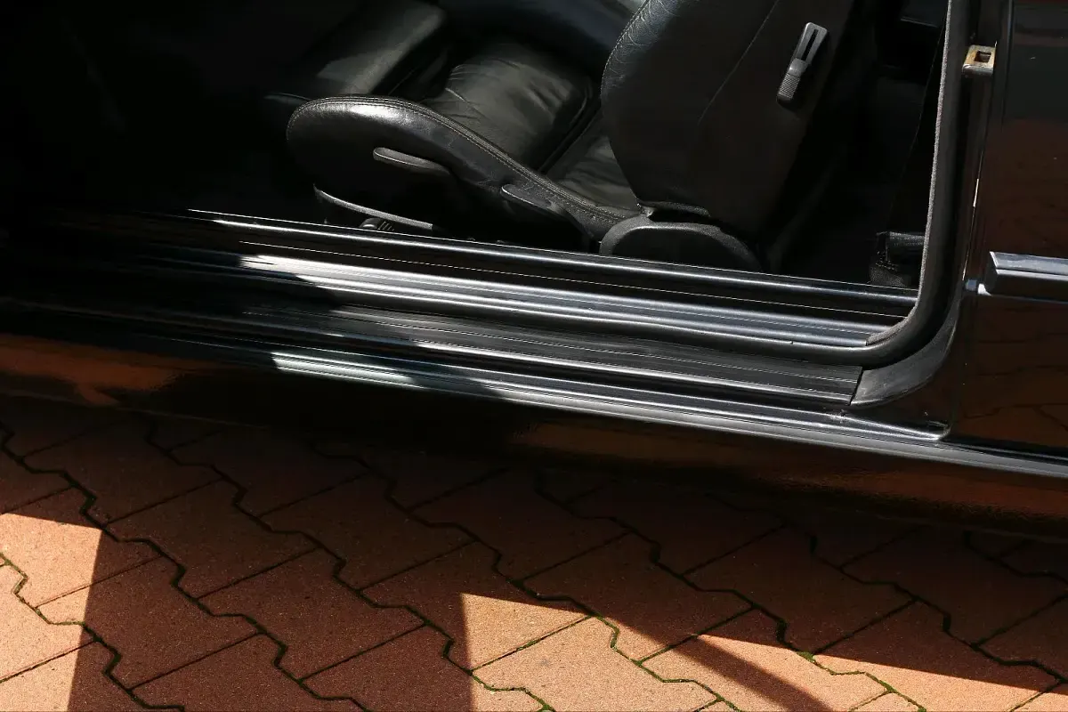 Gebraucht BMW 318 Cabriolet 113 PS (83 kW) 1993 Schwarz Cabrio