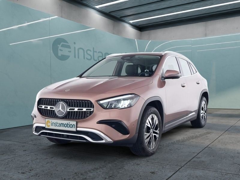 Gold Gebraucht 2023 Mercedes GLA200 Progressive SUV | 40.899 € (Etwas zu teuer) - Bild 1/4