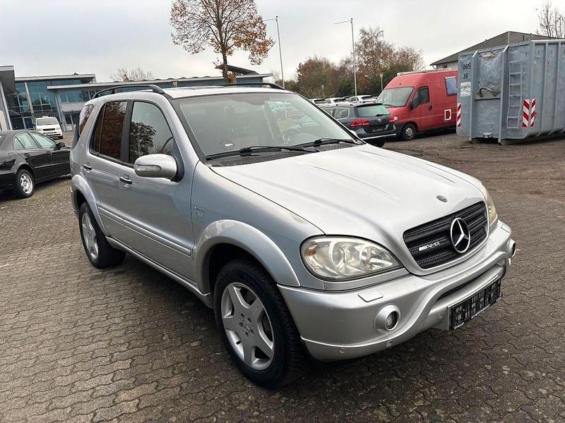 Gebraucht Mercedes ML500 292 PS (214 kW) 2003 Silber SUV