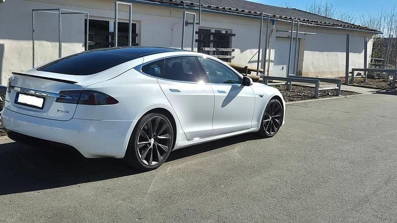 Second-hand Tesla Model S 344 kW (469 CP) 2017 Alb Hatchback