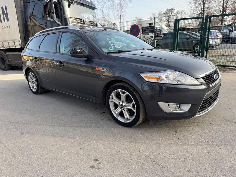 Gebraucht Ford Mondeo 140 PS (102 kW) 2010 Kombi