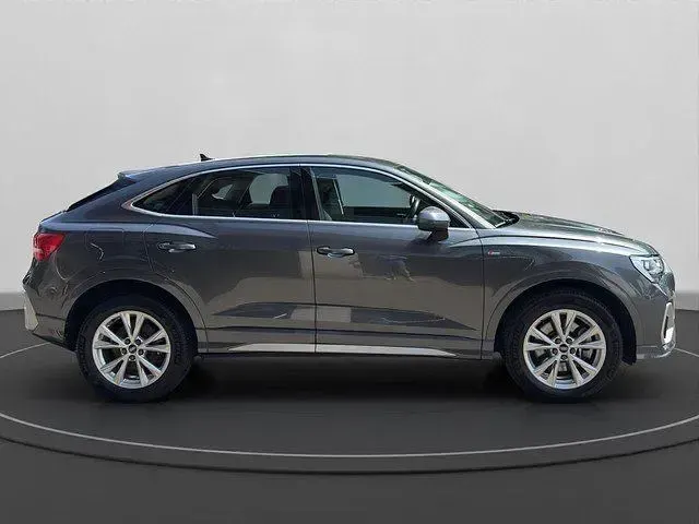 Gebraucht Audi Q3 Sportback S-Line 245 PS (180 kW) 2022 Grau SUV