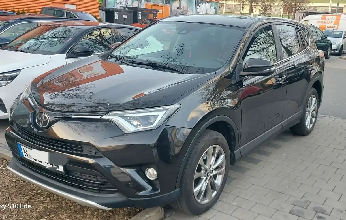 Gebraucht Toyota RAV4 Edition-S 143 PS (105 kW) 2017 SUV