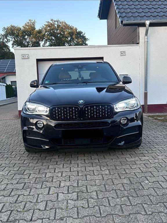 Schwarz Gebraucht 2016 BMW X5 M50 Sport Line SUV | 31.500 € (Etwas zu teuer) - Bild 1/4