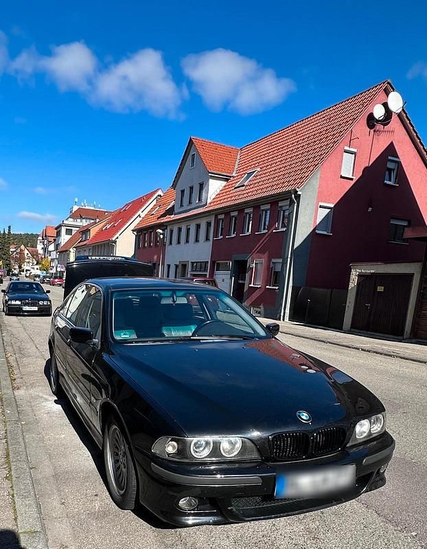 Second-hand BMW 520 170 CP (125 kW) 2002 Negru Berlinǎ