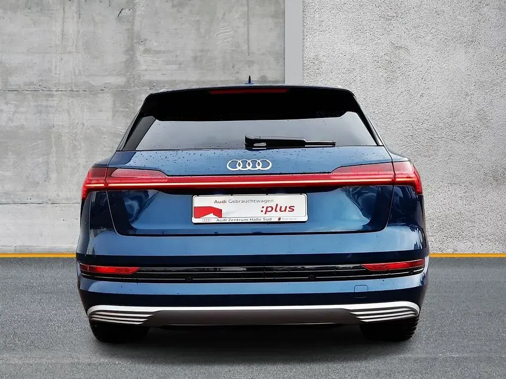 Gebraucht Audi e-tron Sport 300 kW (408 PS) 2020 Galaxisblau metallic SUV