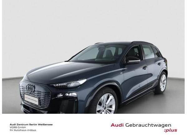 Blau (plasmablau) Gebraucht 2025 Audi Q6 e-tron S-Line SUV | 68.790 € (Fairer Preis) - Bild 1/4