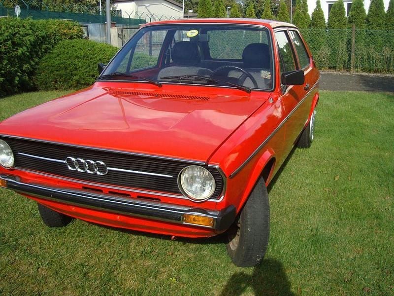 Rot Gebraucht 1976 Audi 50 Kleinwagen | 13.500 € - Bild 1/4