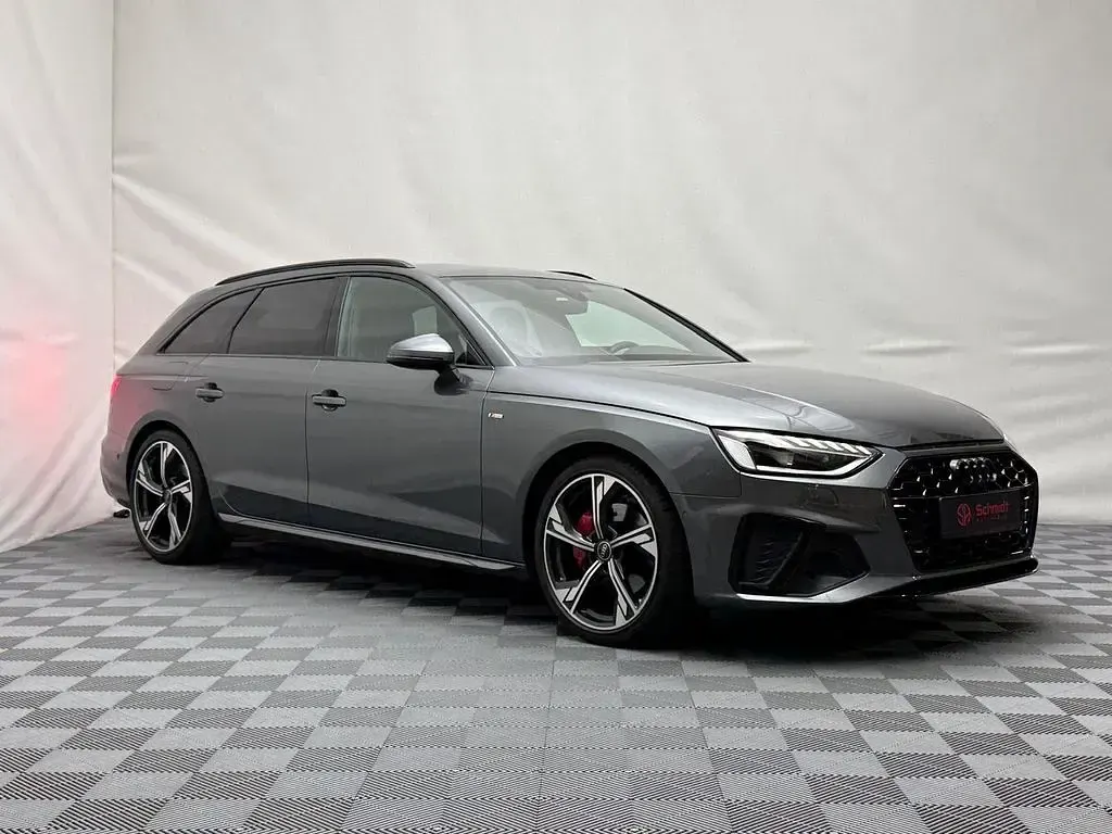 Gebraucht Audi A4 S-Line 204 PS (150 kW) 2024 Grau Limousine