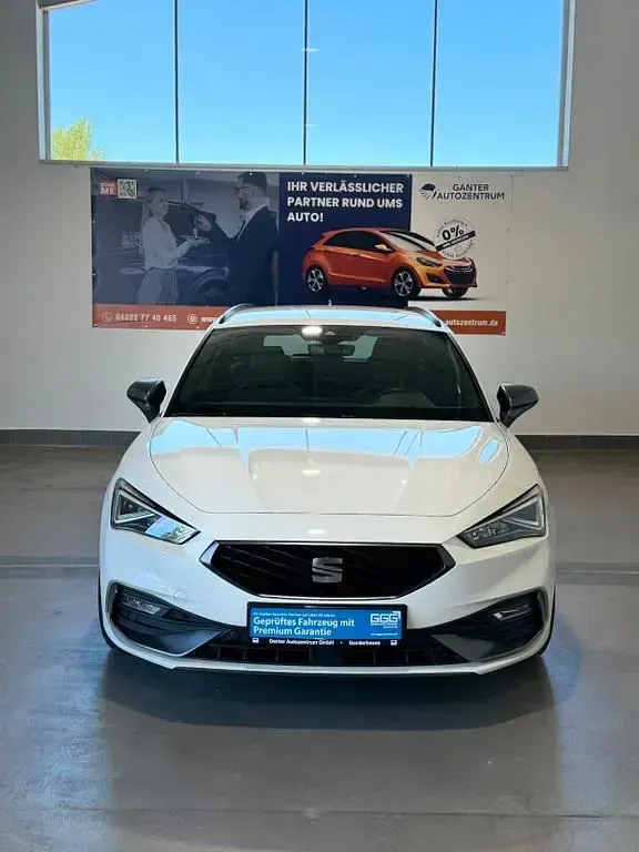 Gebraucht Seat Leon FR 150 PS (110 kW) 2022 Weiß Limousine