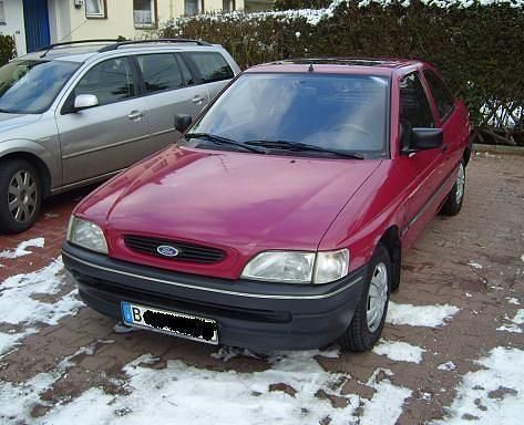 Gebraucht Ford Escort 90 PS (66 kW) 1994 Rot metallic Limousine