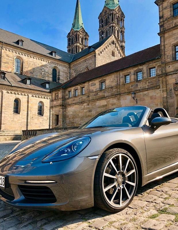 Grau Gebraucht 2017 Porsche Boxster Cabrio | 47.899 € (Fairer Preis) - Bild 1/4