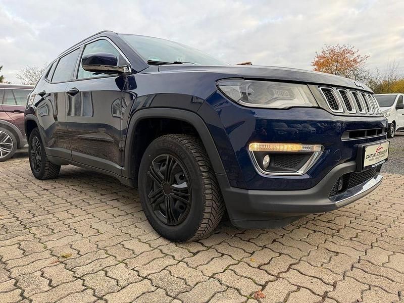 Gebraucht Jeep Compass Opening Edition 170 PS (125 kW) 2017 Blau SUV