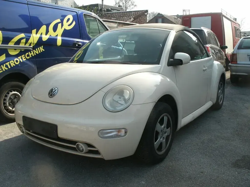 Gebraucht VW New Beetle Cabriolet Highline 116 PS (85 kW) 2004 Beige Cabrio