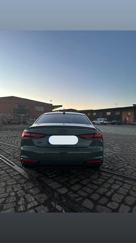 Gebraucht Audi S5 Ambiente 347 PS (255 kW) 2020 Grün Coupé