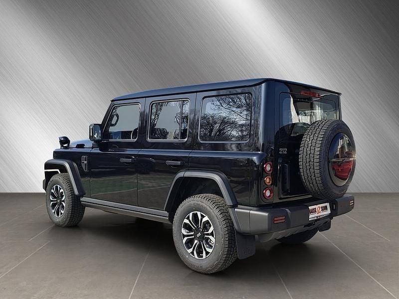 Neu BAW 212 166 PS (122 kW) 2026 Schwarz metallic