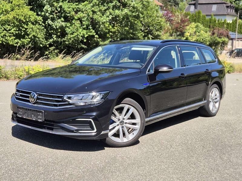 Schwarz Gebraucht 2021 VW Passat GTE Kombi | 17.700 € (Guter Preis) - Bild 1/4