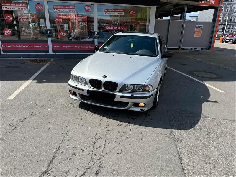 Gebraucht BMW 530 193 PS (141 kW) 2002 Silber Limousine