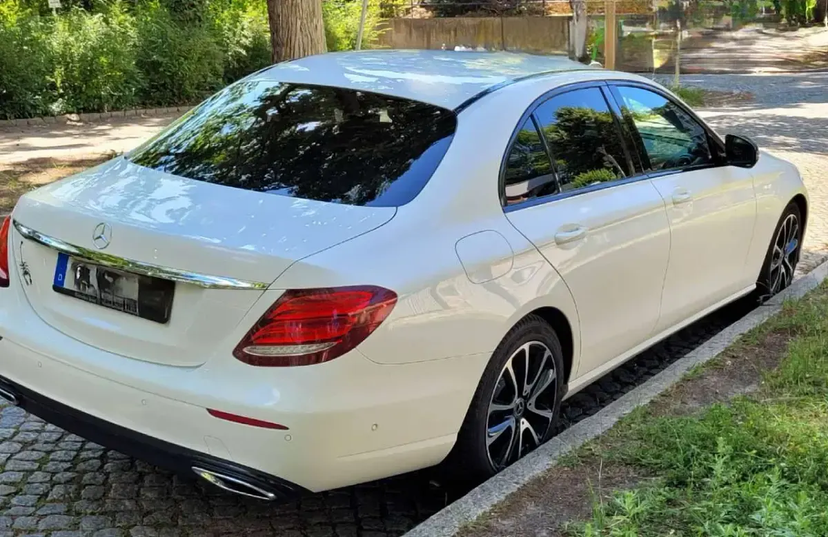 Gebraucht Mercedes E200 Avantgarde 197 PS (144 kW) 2020 Weiß Limousine